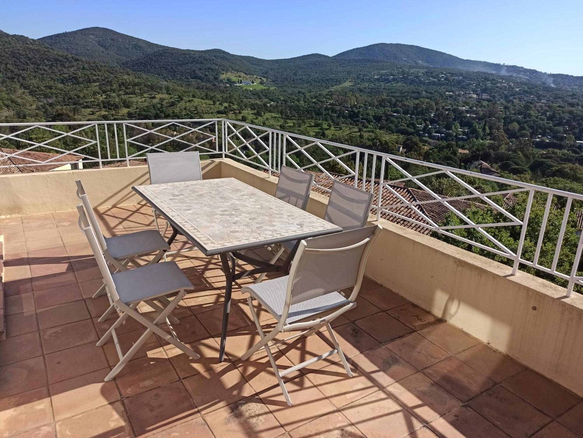 Les Restanques, Bastides Vue Golfe Saint Tropez Apartment กรีโมด์ ภายนอก รูปภาพ